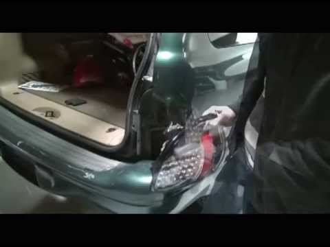 Spyder Auto Installation - 1998-2003 Dodge Durango, 96-00 Caravan/Voyager LED Tail Lights