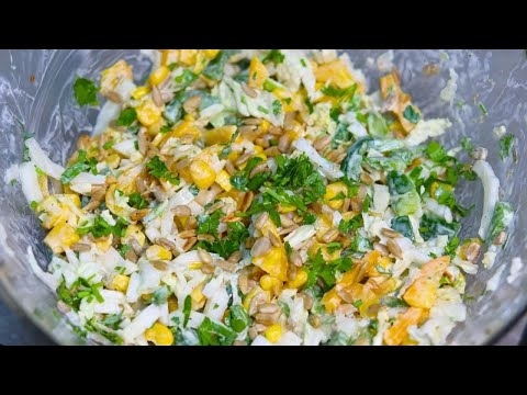Chinakohl Salat Rezept mit Paprika & Joghurt ist super einfach und lecker als Beilage bzw Abendessen