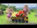 Smart Bim Bim Harvests Fruit For BBQ With Baby Monkey Obi