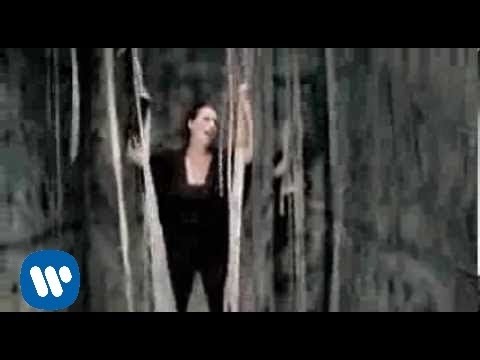 Laura Pausini - Un hecho obvio (Official Video)