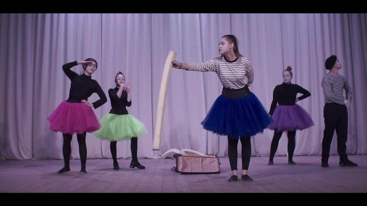 9. Театрально эстрадная студия контраст «Поролон»