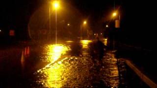 preview picture of video 'Skibb flooding Cork road roundabout'