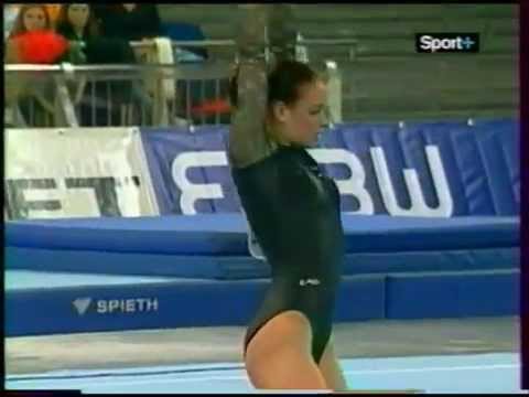 Suzanne HARMES (NED) floor - 2004 DTB Cup semi final