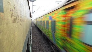 preview picture of video 'OFFLINK AND OVERTAKING : Big Marked GZB WAP-7 12260 SEALDAH DURONTO'