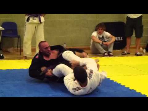 Brighton BJJ Open 2013 - Purple Adult - Middle - Nicky Robinson vs Steve O'Keefe