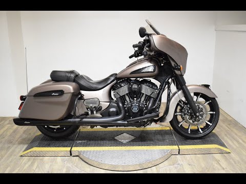 2019 Indian Motorcycle Chieftain® Dark Horse® ABS in Wauconda, Illinois - Video 1