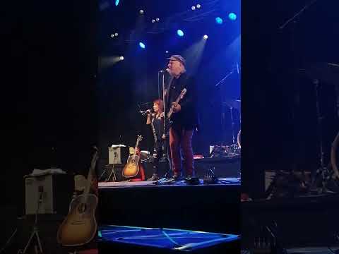 Virve Rosti, Freeman ja menneisyyden vangit - Ajetaan tandemilla. Naantali sunfest 26.8.2023.