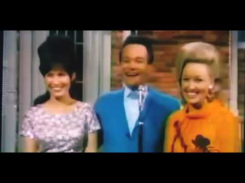 "Somebody Touched Me" Gospel Song with Loretta Lynn and Dolly Parton (1967 on The Wilburn Bros Show)