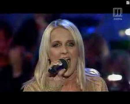 Alenka Godec - Rada bi znova poletela