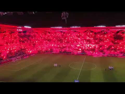 Legia Warsaw vs. Widzew Lodz: CRAZY pyro show!! 03/11/2024