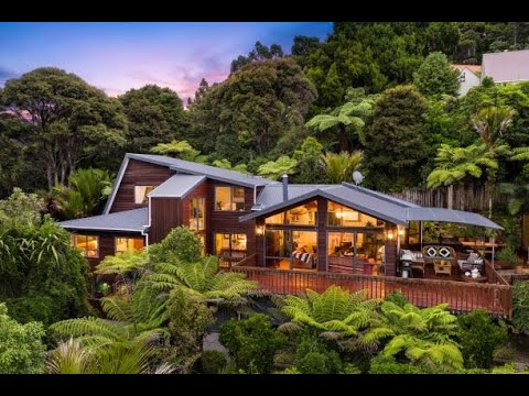 SOLD - 280 Shaw Road, Titirangi - TEAM TOMES - Mel & Glen Tomes