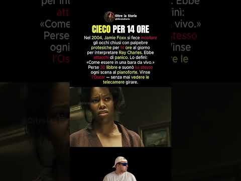 Per 14 ore al giorno non vedeva nulla — di proposito