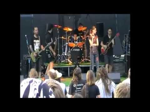 Blaho19 - BLAHO 19 - S trávou růst (live)