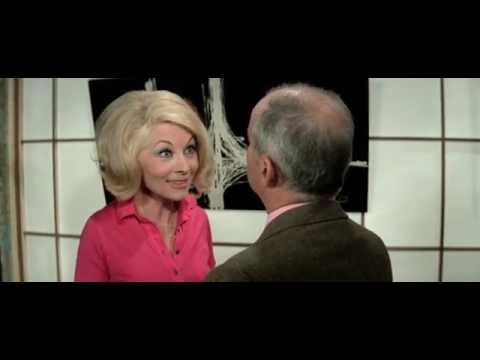 Louis de Funès: Hibernatus (1969) -  Selon vous, où est votre grand père ?