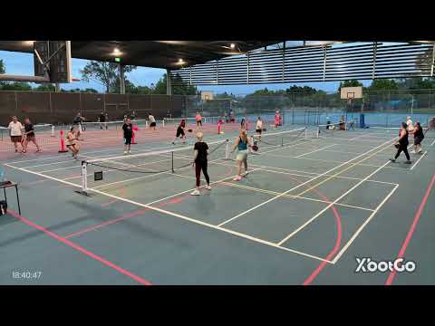 Aletia/Danni -vs- Laura/Veronika - Women's Pickleball Round 6 - 16th Dec 2025