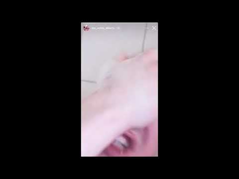 Alberto Sieef rasiert sein Körper.)