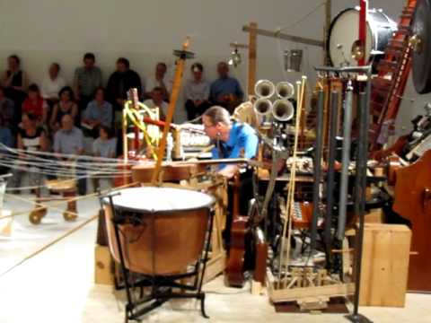 Mauricio Kagel - 2 Mann Orchester (Basel 2011)