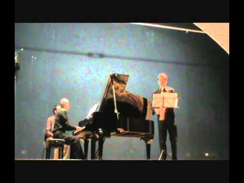Alessandro Annunziata: Sonata n.1 per Saxofono contralto e pianoforte (II. mov.)