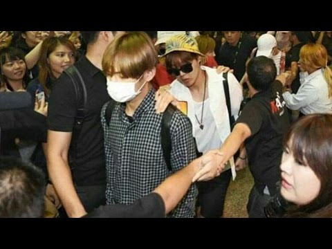160608 BTS at Taoyuan Airport Taipei (the brutally fans) & jimin fell down
