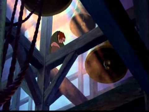 Ali in gabbia occhi selvaggi (Notre Dame de Paris)