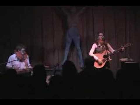 Lisa Loeb and Ben Peeler performing 