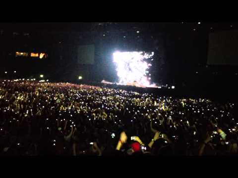 Swedish House Mafia at Friends Arena, Intro ID / Greyhound