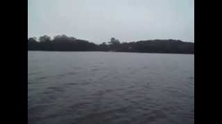 preview picture of video 'Atravessando a balsa na Ilha do Bororé - Balsa 2 - 30.05.2013'