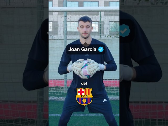 Vídeo relacionado con FC Barcelona Equipación de Portero Niños Temporada 25/26, Camiseta y Pantalón Verde, Réplica Oficial Joan Garcia, Unisex, 12 Años