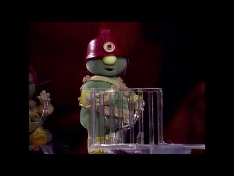Fraggle Rock - Doozer March Song (Set Your Shoulder) Lyrics