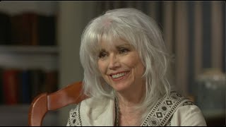 EmmyLou Harris on Her Marriage Past: "I'm An Excellent Ex-Wife"