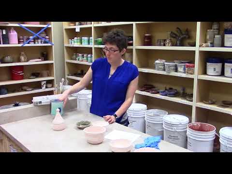 Glazing: Identifying Colors & Preparing Glaze