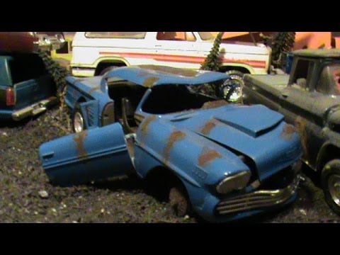 1/25th MODEL CAR JUNKYARD DIORAMA LIKE NO OTHER (◣_◢)