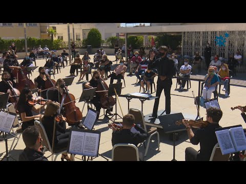 La Orquesta de Jóvenes actuó “contra el viento” en La Nucía