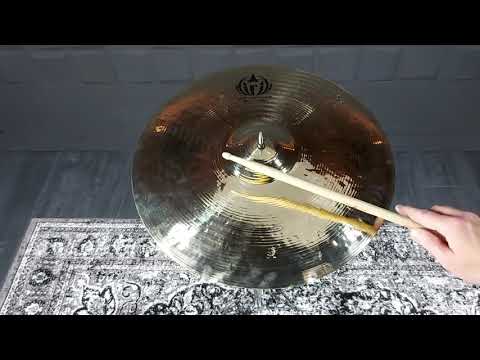 - - 18" Diril Shiny - -