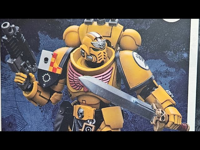 Vídeo relacionado con JOYTOY JT9138 Warhammer 40K The Imperial Fists, Imperial Fists Legion Pretor con Power Sword 1/18 Figuras de acción Modelo Soldado