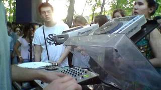 Mister Sunday: Four Tet III (May 29 2011)