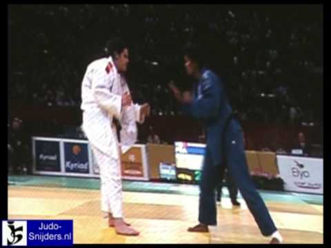 Judo 2009 Paris: Bisseni (FRA) - Alvarez (ESP) [+78kg].