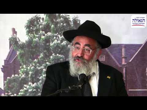 הרב הרוניין פותח את כינוס פעילים בדבר מלכות