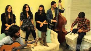 Lily & the Parlour Tricks Perform "White Christmas"