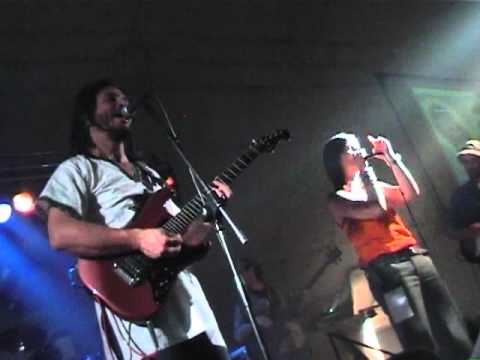 JAKA Feat FREAKY BEA & DUBWISEGANG Live @ Cannabis Tipo Forte 2006 (BO).mpg