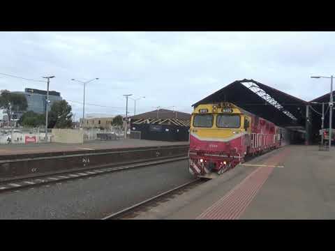 V/line N471 With FN5 and PH451