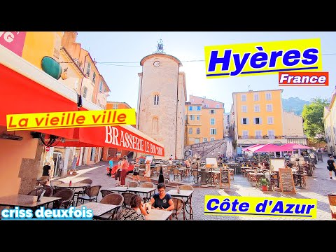 Hyères ; Panorama au Dessus de La Vieille Ville ; Place Massillon ; Côte d'Azur ; Var ; France