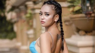 Download lagu oppylany artis cantik bling2 mp3