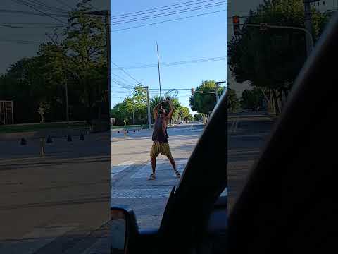 Artista callejero en nuestra querida ciudad de Marcos Juárez #viral #artista #callejero