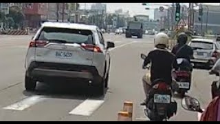 交通部最愛的車種分流好安全（檢舉五張成功）