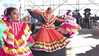 La Mariquita - Linda Ronstadt \ celebrando la Independencia de México en PA