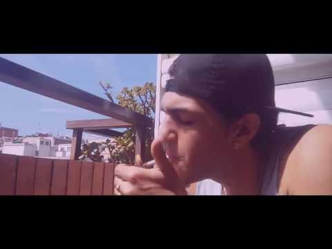 KARU -  CUANDO LA MÚSICA SUENA A MÚSICA | VIDEOCLIP |