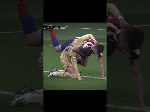 Briga feia Kkk😈 #futebol #fyy #brasil #viral #barcelona #atleticomadrid