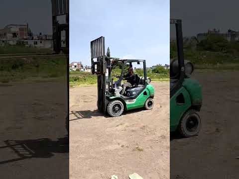 Montacargas KOMATSU FG25NGLP