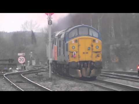 56113 and 37324 passing Leamington Spa